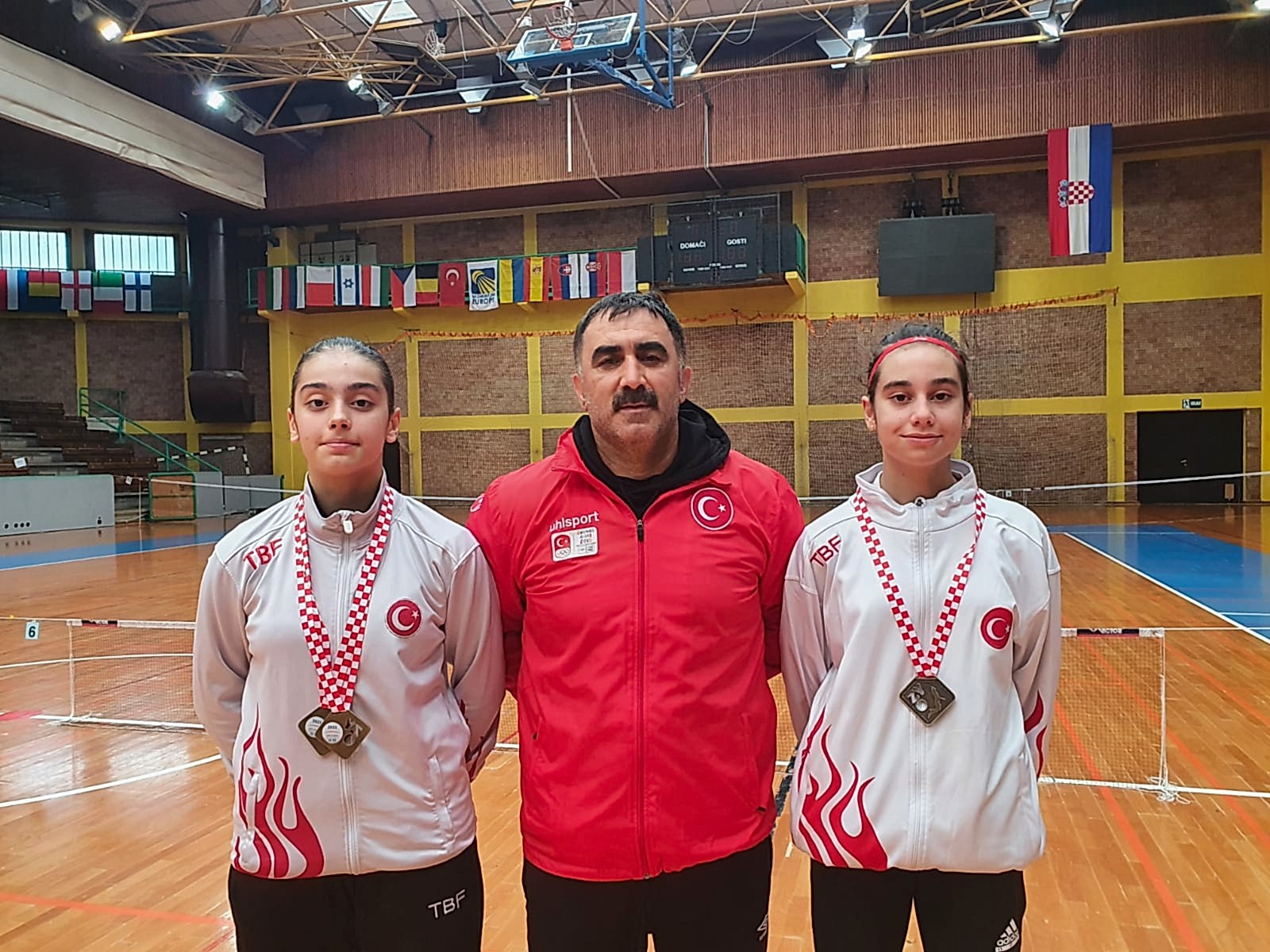 U15 8th Li-ning Zagreb Youth Open Uluslararası Badminton Turnuvası’nda 2 Altın Madalya gorseli