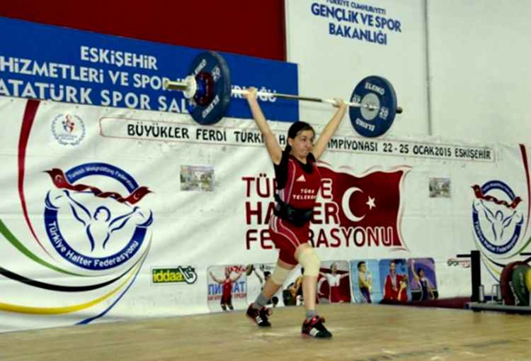 Halter'de Semanur Karataş Türkiye üçüncüsü... gorseli