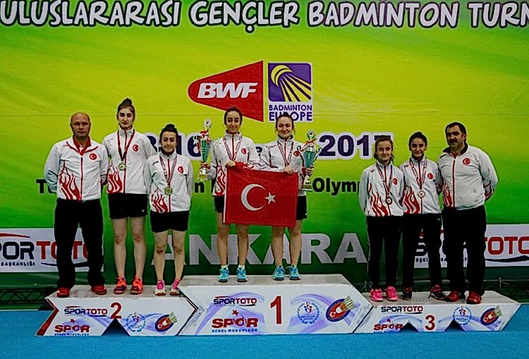 Uluslararası Gençler Badminton Turnuvası’nda Erzincan’lı Badmintoncular 11 madalya kazandı gorseli