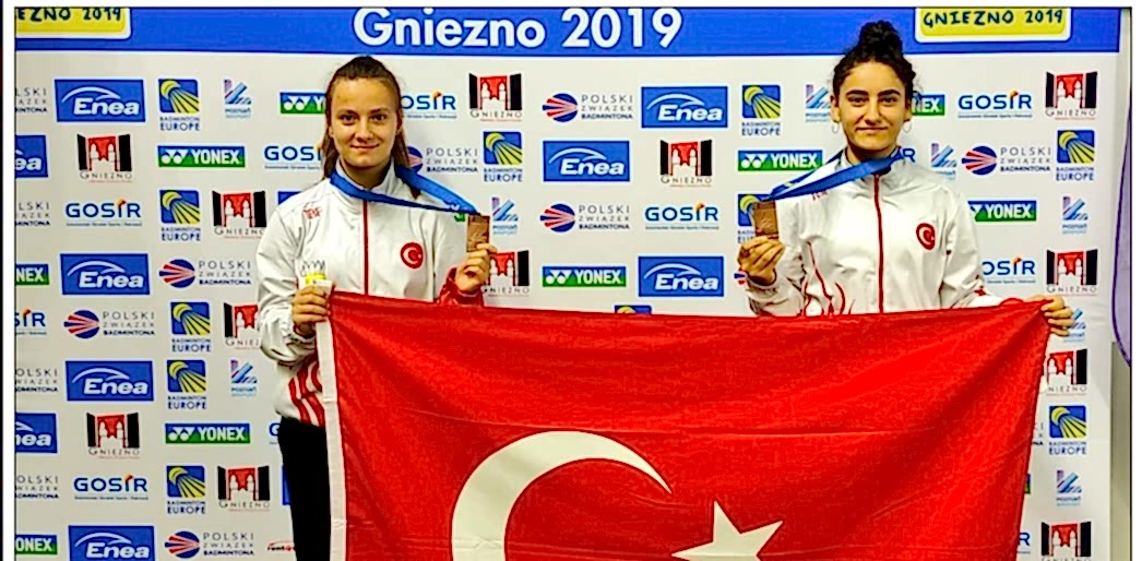 Cansu Erçetin  ve Yasemen Bektaş Avrupa üçüncüsü gorseli