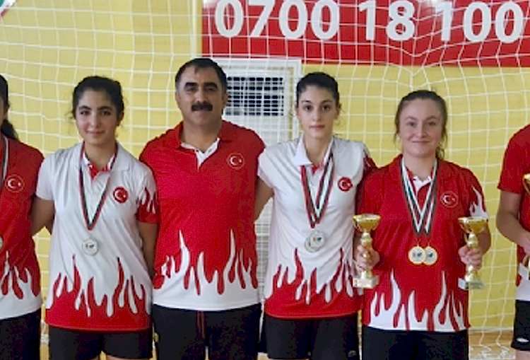 U-17 Yaş Kasabbian Brothers İnternational Badminton Turnuvası gorseli