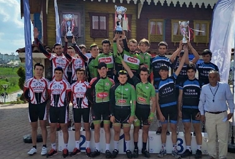 Sivaslı bisikletçiler Türkiye üçüncüsü gorseli